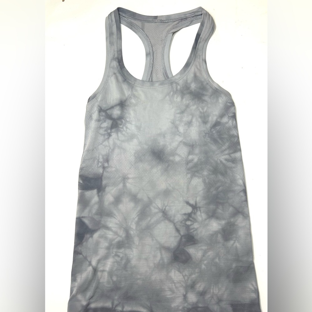 Lululemon Athletica Gray Sleeveless Tank Top